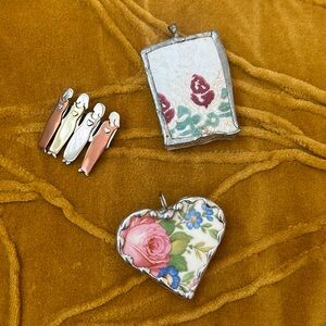 Brooches and pendant